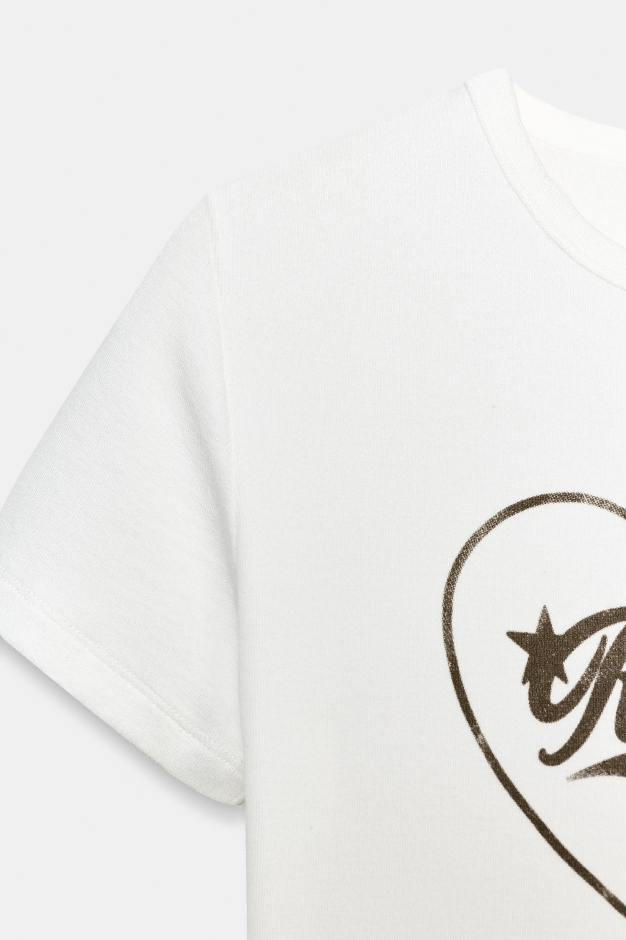 T-SHIRT MANCHES COURTES ET INSCRIPTION